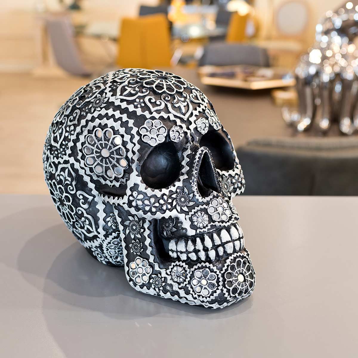 Calavera Black Sugar Skull Sculpture – Mirrored Resin Ornament 20cm